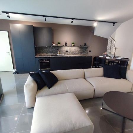 Apartment Hana ซัมบราทิยา ภายนอก รูปภาพ